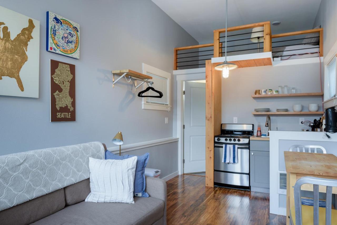 Tiny House By Kabino Mini Modern Tiny Home Heart Of Green Lake Pet Friendly Wifi Loft Up Ladder Plus Sleeper Sofa Seattle Extérieur photo